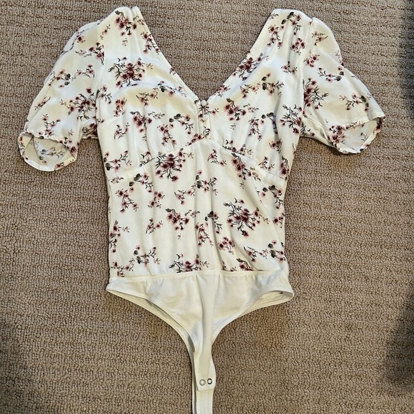 Great Condition, Barely Worn, No holes or stains - Picture 1 of 3